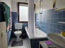 Badezimmer Gepflegtes 6-Familienhaus in Hilden. Attraktiver Wohnstandort zwischen Rheinland und Bergischem Land