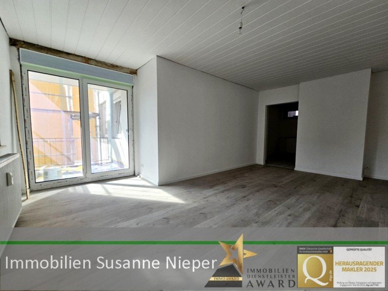 Wohnzimmer Gelsenkirchen Erdgeschosswohnung Bequem im Erdgeschoss - 3-Zimmerwohnung mit Balkon - Gelsenkirchen Scholven WE03/EGvo