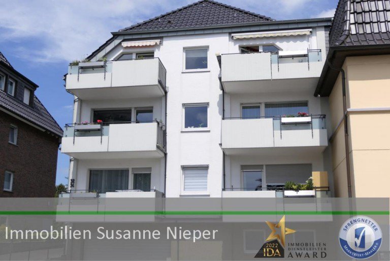 Au�enansicht Solingen Dachgeschosswohnung Modern, sch�n, gepflegt und top aufgeteilt mit gro�em Balkon in Solingen-Wald