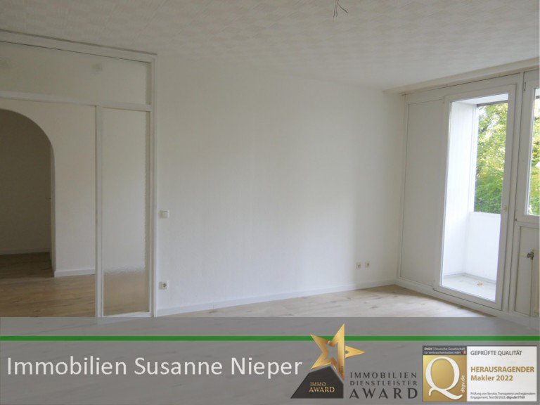 Wohnzimmer Hagen Wohnung Sch�ne 2-Zimmerwohnung mit Balkon im Hochparterre - Hagen Vorhalle WE 19