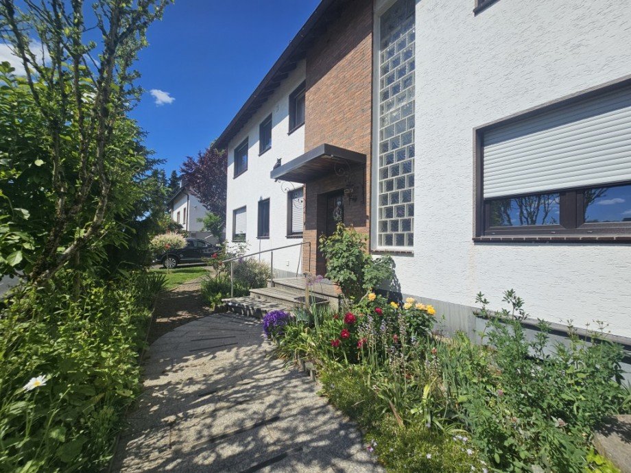 Hausansicht Zweifamilienhaus Solingen