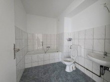 Badezimmer Lichthell und renoviert mit Balkon in Wuppertal-Barmen - 4.OG App.23