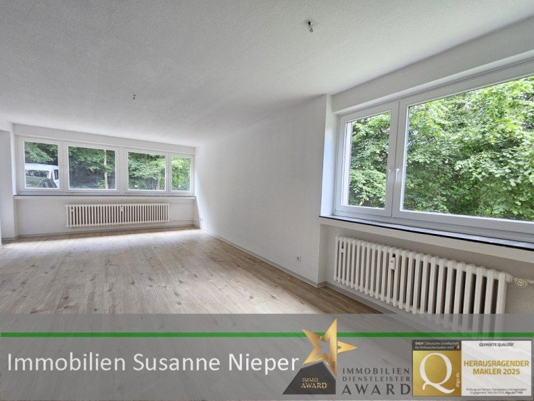 Wohnzimmer Wuppertal Etagenwohnung Barrierefrei ins Erdgeschoss mit Balkon - Wuppertal Vohwinkel - KB50WEX EGliVo
