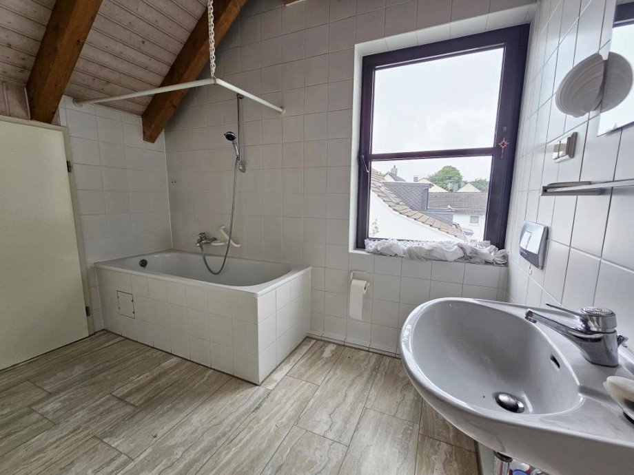 Badezimmer Dachgeschosswohnung Solingen