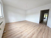 Schlafzimmer Lichthell und renoviert mit Balkon in Wuppertal-Barmen - 4.OG App.23