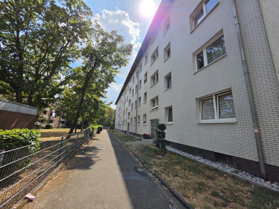 Hausansicht Etagenwohnung D�sseldorf