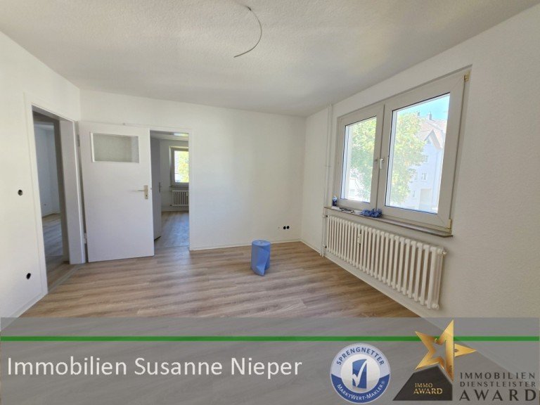 Wohnzimmer Hagen Etagenwohnung Alles neu - einfach einziehen. Hagen Haspe HS23WE03
