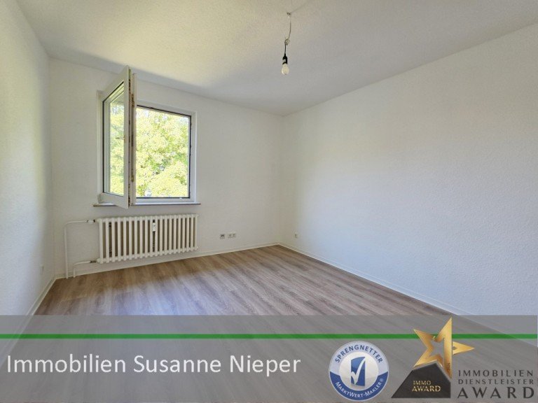 Wohnzimmer Hagen Etagenwohnung Erstbezug nach Modernisierung. Hagen Haspe HS23WE06