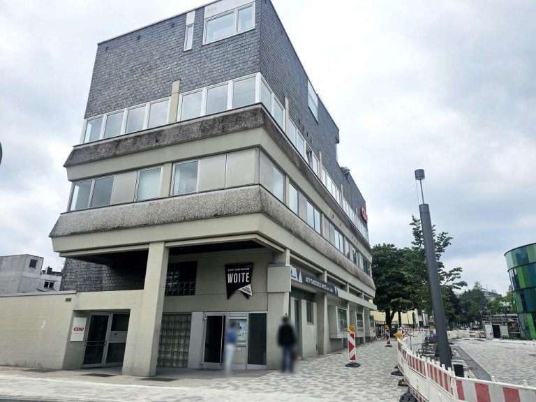 Au�enansicht Remscheid Ladenlokal Im Zentrum von Remscheid - direkt am Friedrich-Ebert-Platz - Vielseitige Gewerbefl�che mit separatem Eingang