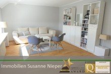 Wohnzimmer Wohlf�hloase mit sonniger Dachterrasse, Einbauk�che und Pkw-Stellplatz in sch�ner Lage an der Stadtgrenze zu Haan