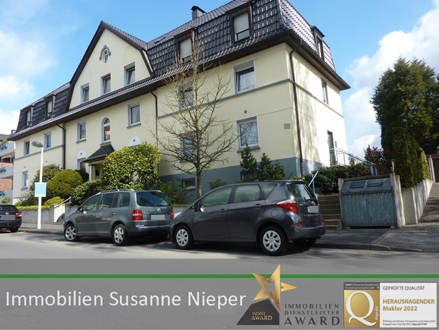Hausansicht Solingen Wohnung Einzug ab dem 01.10.2023 - TOP gepflegte Wohnung im Hochparterre - Solingen Wald