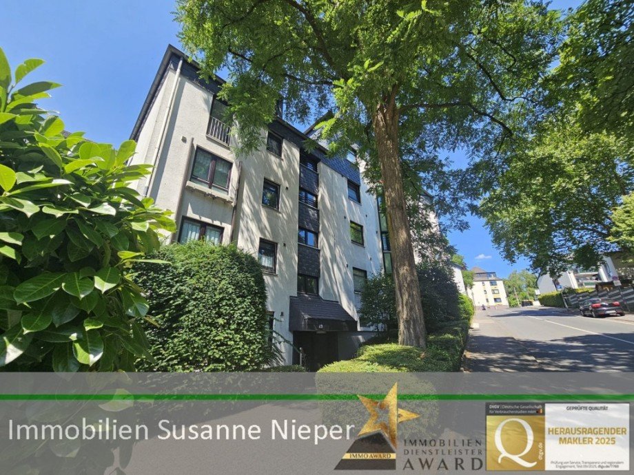 Hausansicht Dachgeschosswohnung Solingen