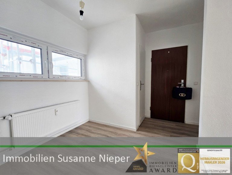 Diele Gelsenkirchen Etagenwohnung 2 Nettokaltmieten sparen! Hell und freundlich in Gelsenkirchen Scholven WE10/2OGli