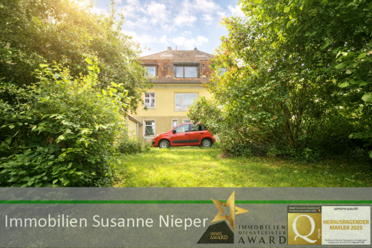 Hausansicht Solingen Mehrfamilienhaus Freistehendes 3-Familienhaus mit zwei beziehbaren Wohneinheiten auf 1.734 m� Grundst�ck
