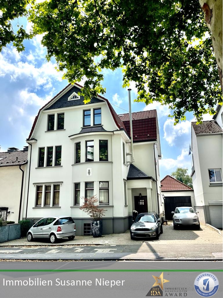 Hausansicht Zweifamilienhaus Solingen