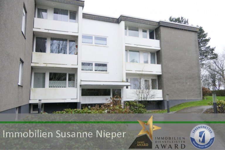 Hausansicht Wuppertal Etagenwohnung Attraktive gepflegte Eigentumswohnung mit zwei Balkonen in Wuppertal Vohwinkel