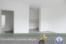 Wohnzimmer Fertig zum Einzug - Lichthelle Dreizimmerwohnung in Duisburg Beeck