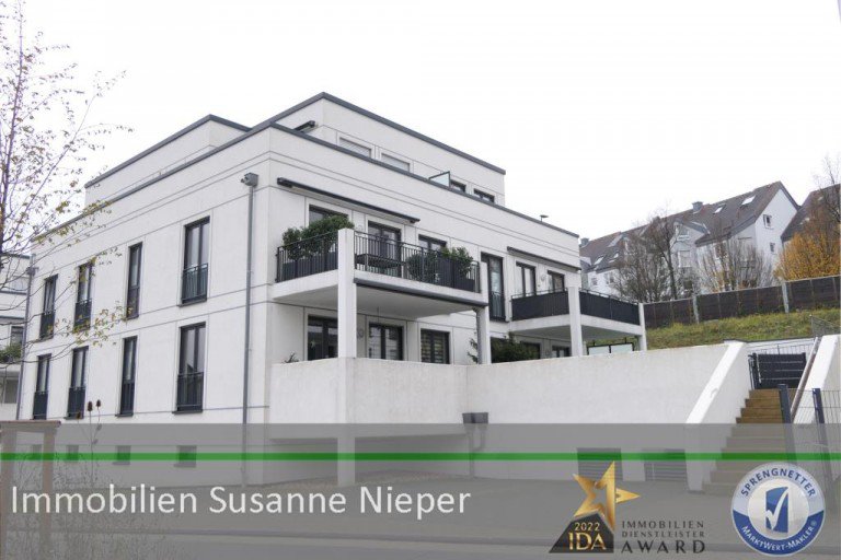 Hausansicht Solingen Penthousewohnung Attraktives Penthouse Domizil im Bauhausstil mit Aufzug, Tiefgarage und Einbauk�che