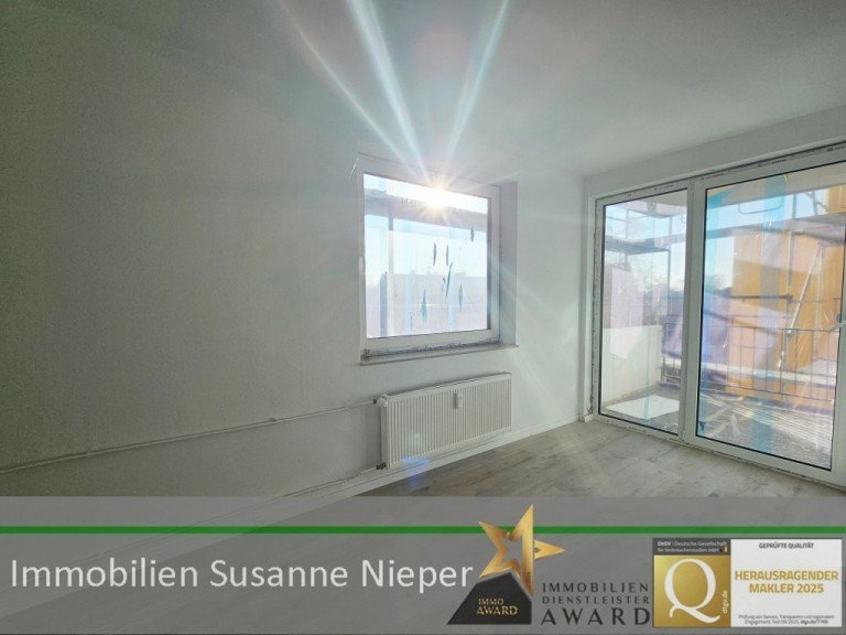 Wohnzimmer Gelsenkirchen Etagenwohnung Einziehen & wohlf�hlen. Sanierte 3-Zimmerwohnung mit Balkon und Aufzug - Gelsenkirchen Scholven WE11/2.OGvo