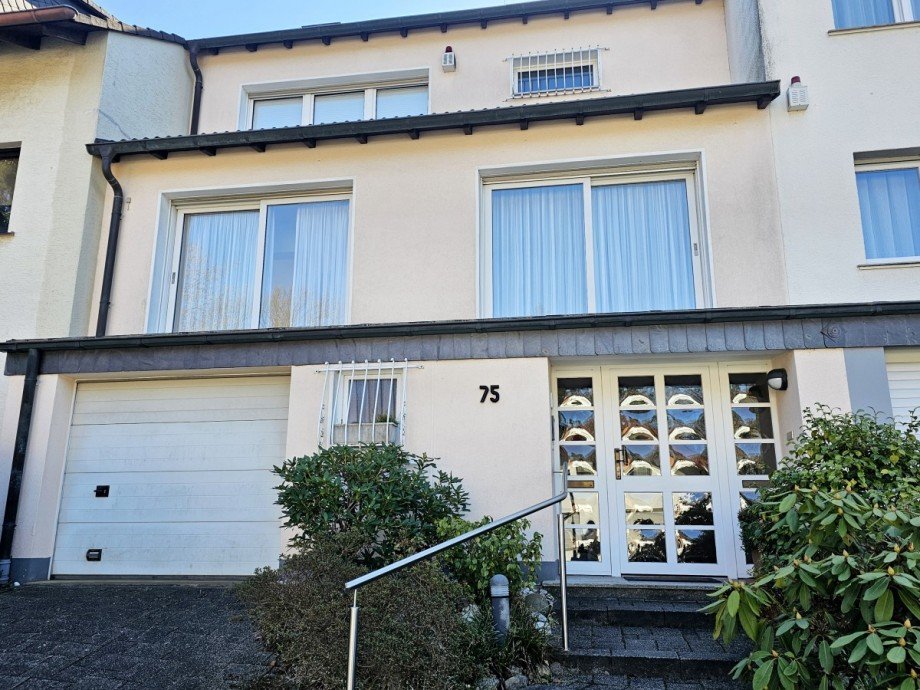 Hausansicht vorne Einfamilienhaus Solingen