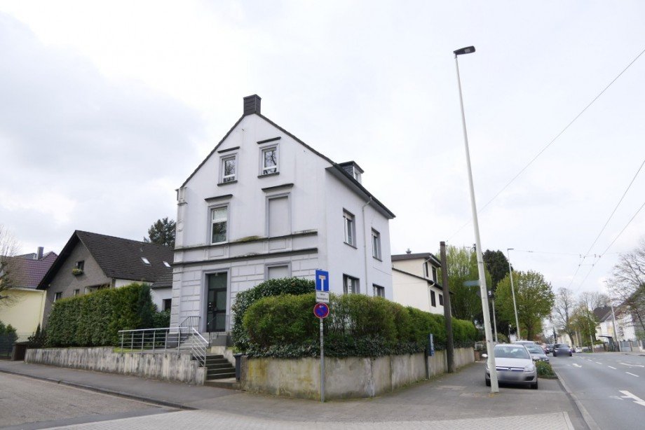 Hausansicht Mehrfamilienhaus Solingen