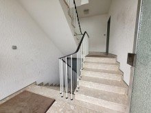 Hausflur Gepflegtes 6-Familienhaus in Hilden. Attraktiver Wohnstandort zwischen Rheinland und Bergischem Land
