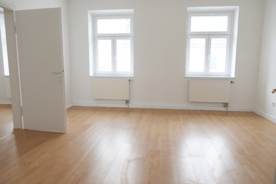 Wohnzimmer 2.OG Mehrfamilienhaus Solingen