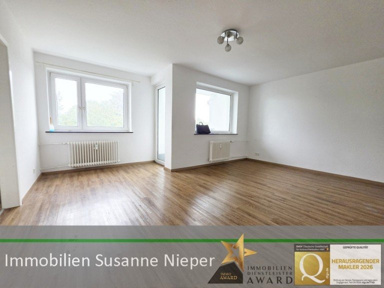 Wohn- und Schlafzimmer Wuppertal Etagenwohnung Jetzt einziehen und 2 Monate nur Nebenkosten zahlen! Offenes Wohnflair mit Balkon - WE204.OGliHi
