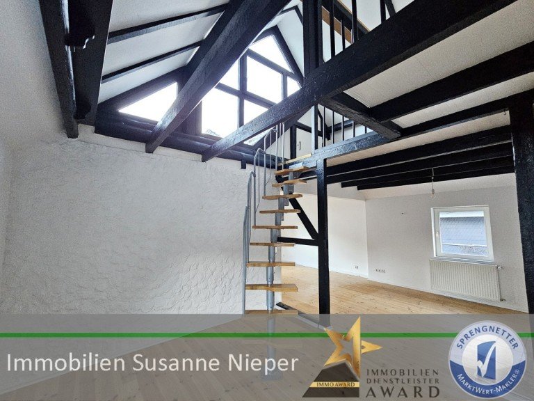 Wohnbereich OG Solingen Einfamilienhaus Naturverbundenes Idyll am Naturschutzgebiet - Einzugsfertiges, teils �kologisch saniertes 1-2 Familienhaus