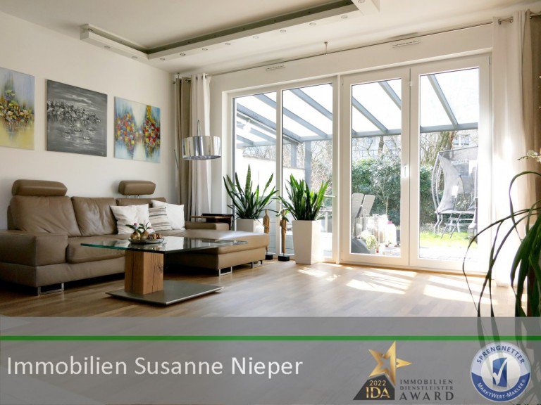 Wohnzimmer Solingen Doppelhaush�lfte Faszinierend attraktiv mit unglaublich viel Platz - Junge Doppelhaush�lfte mit Garten und Terrasse in Solingen-Wald