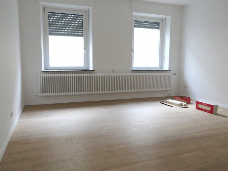 Zimmer EG Mehrfamilienhaus Solingen