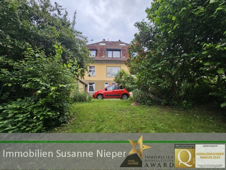 R�ckansicht Solingen Mehrfamilienhaus Freistehendes 3-Familienhaus mit zwei beziehbaren Wohneinheiten auf 1.734 m� Grundst�ck