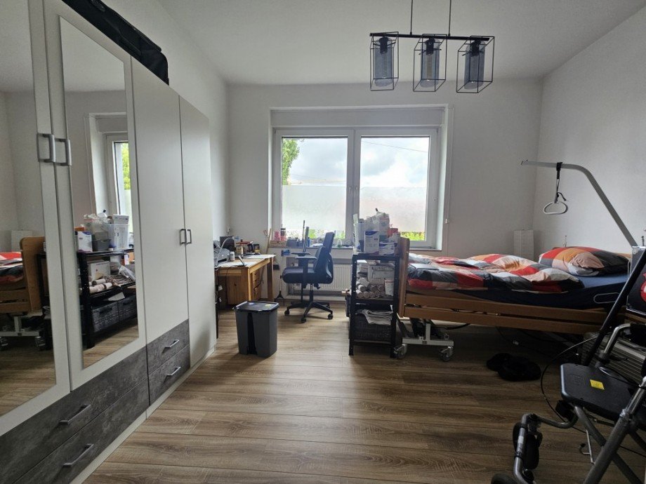 Schlafzimmer EG Mehrfamilienhaus Solingen
