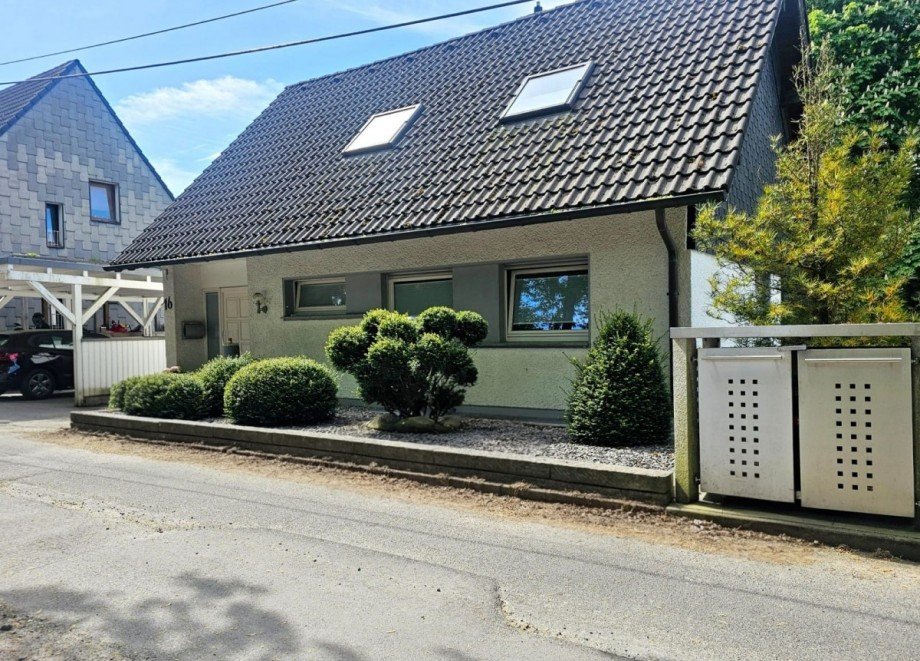 Hausansicht Einfamilienhaus Solingen