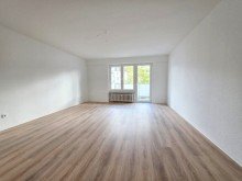 Wohnzimmer Lichthell und renoviert mit Balkon in Wuppertal-Barmen - 4.OG App.23