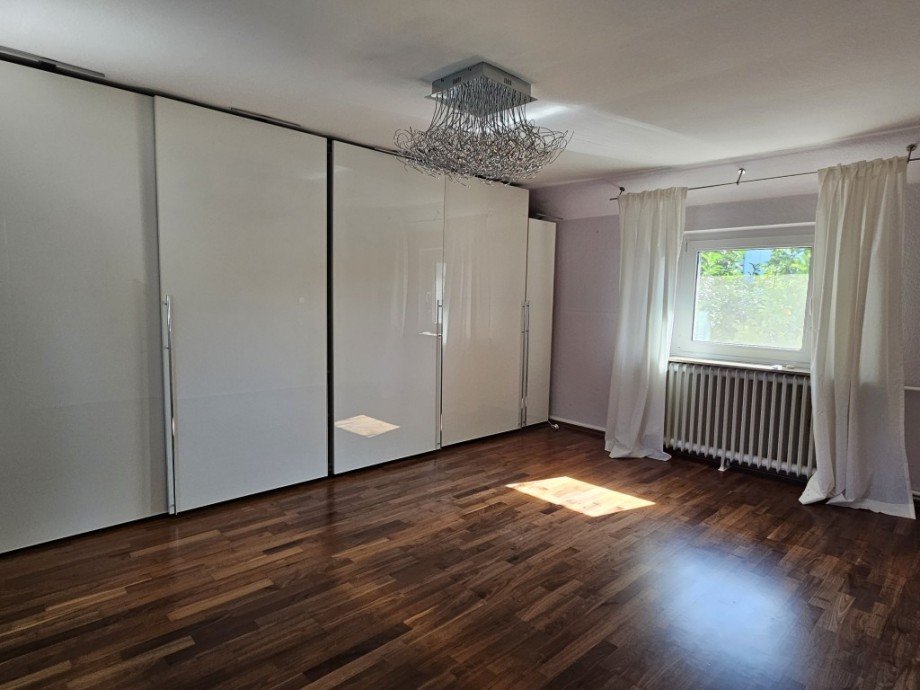 Schlafzimmer OG Einfamilienhaus Solingen