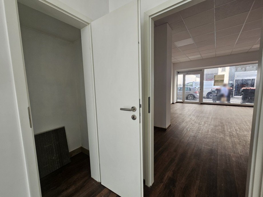 Ladenfl�che EG B�rohaus Wuppertal