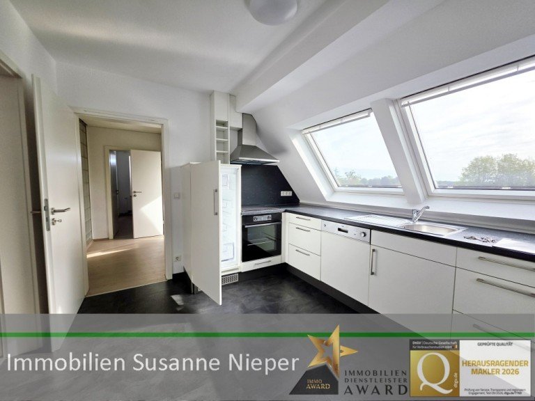 K�che Solingen Dachgeschosswohnung Traumwohnung mit Licht, Charme und Einbauk�che