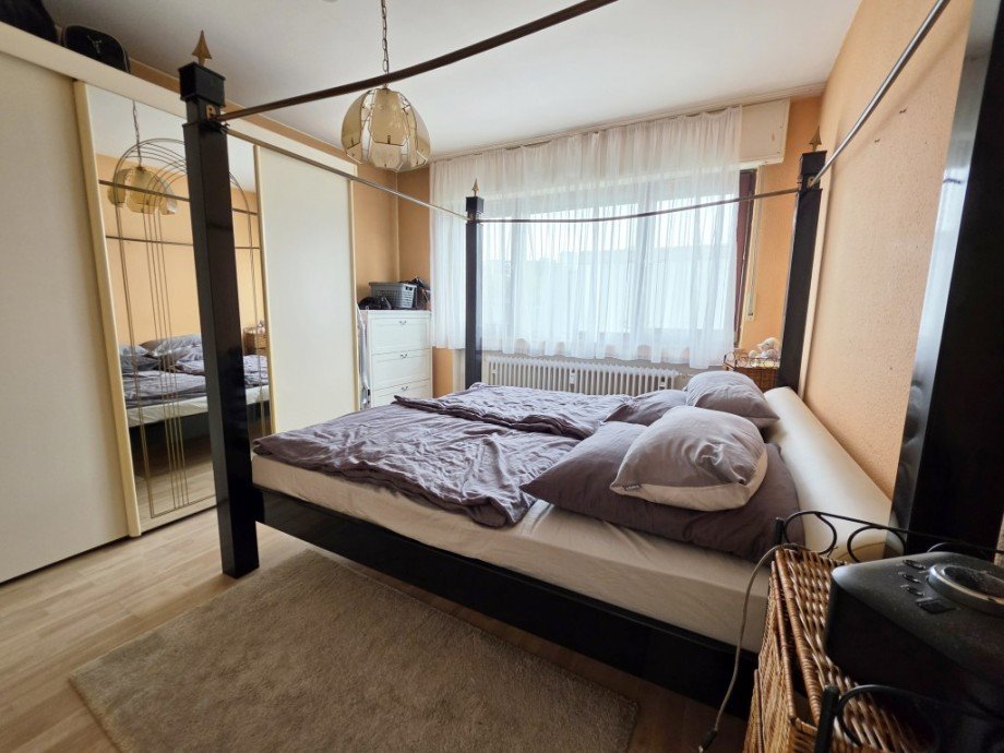 Schlafzimmer Mehrfamilienhaus Hilden
