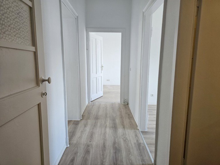 Diele D�sseldorf Etagenwohnung Charmante Altbauwohnung - bezugsfrei und frisch renoviert in D�sseldorf Holthausen