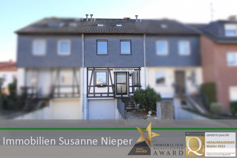Hausansicht Solingen Reihenhaus Gepflegtes Reihenhaus - Lebensraum zum gl�cklich sein mit gro�em Garten und Garage