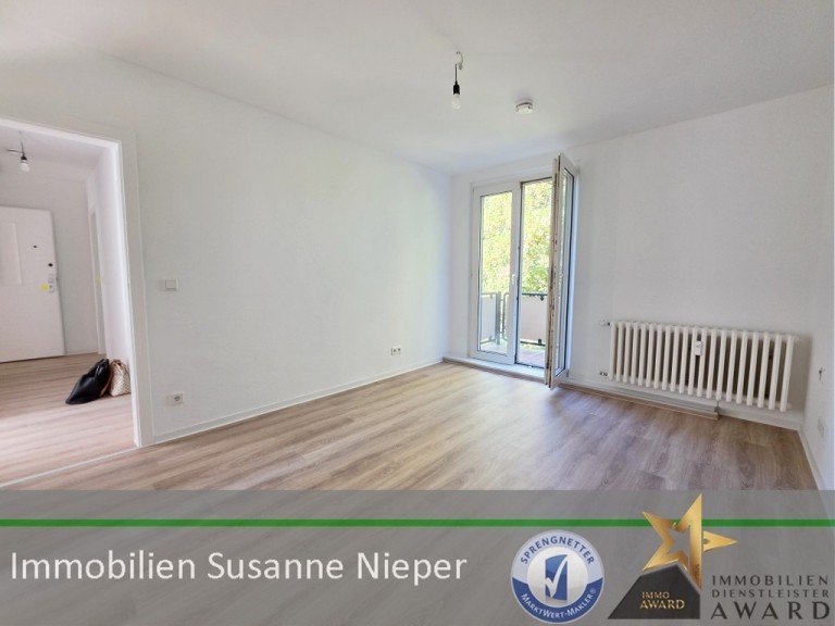 Wohnzimmer Hagen Etagenwohnung Ansprechende 3-Zimmerwohnung mit Balkon. Hagen Haspe HS25WEX