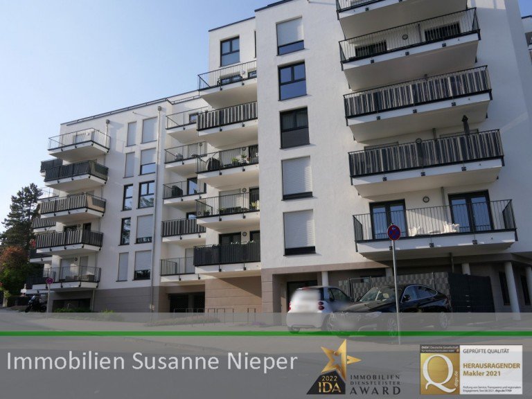 Au�enansicht Solingen Erdgeschosswohnung Barrierefrei mit Terrasse - Leben im Zentrum - Baujahr 2021