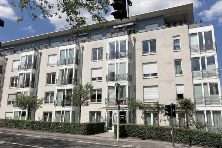 Geb�udefront Solingen Etagenwohnung Immobilie mit Zukunftsdenken - bezugsfrei ab 01.10.24 - Barrierefreier Wohnkomfort mit Tiefgaragenplatz im Lindenhof
